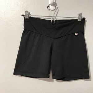 DP Black Low rise training shorts size medium